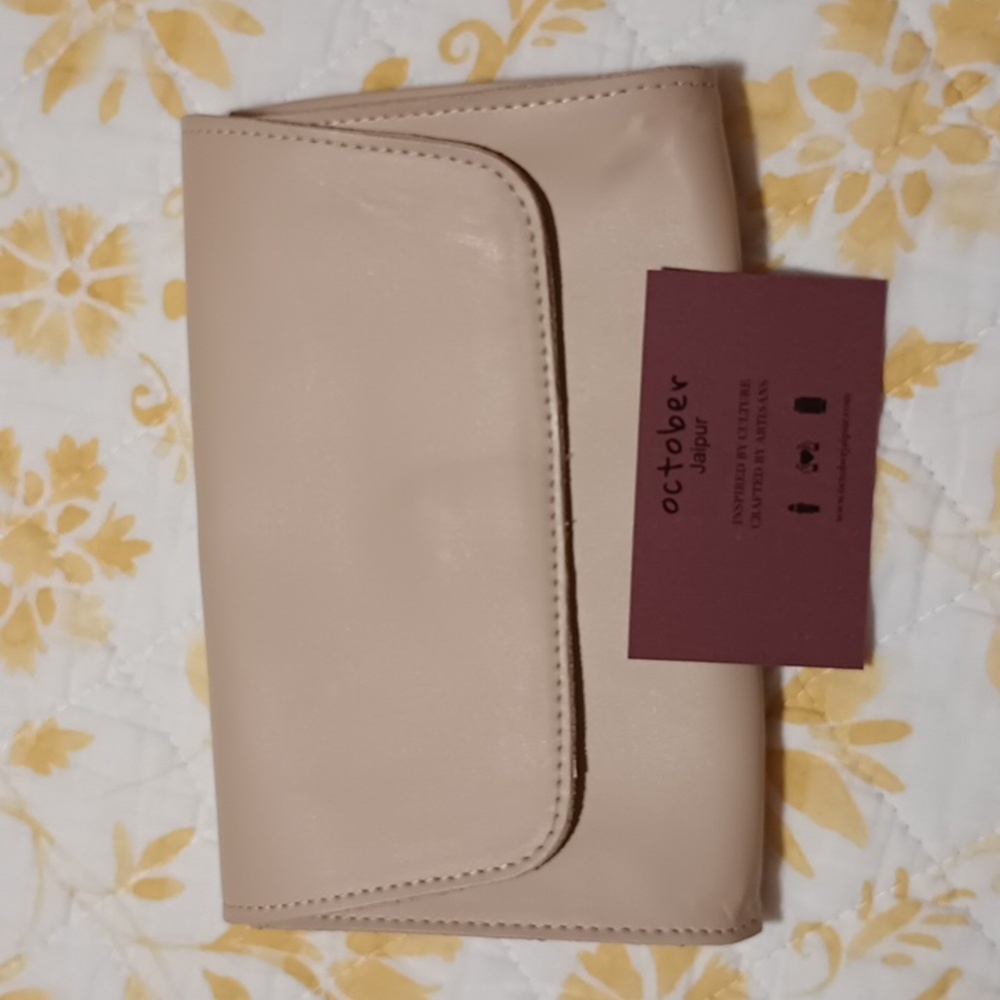 Clutch October by Jaipur